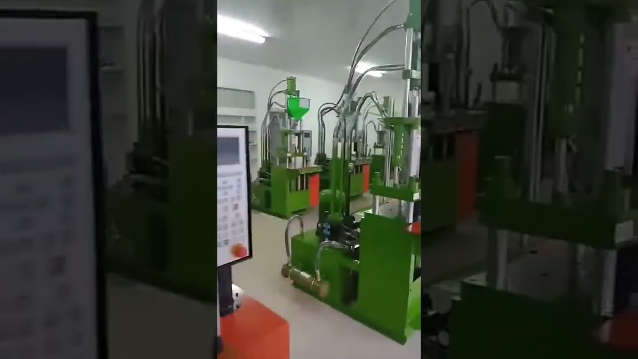 ماكينة حقن بلاستيك عمودية BORX 550ST لقوالب مقابس الطاقة (PVC/PUR/مطاط/ABS)