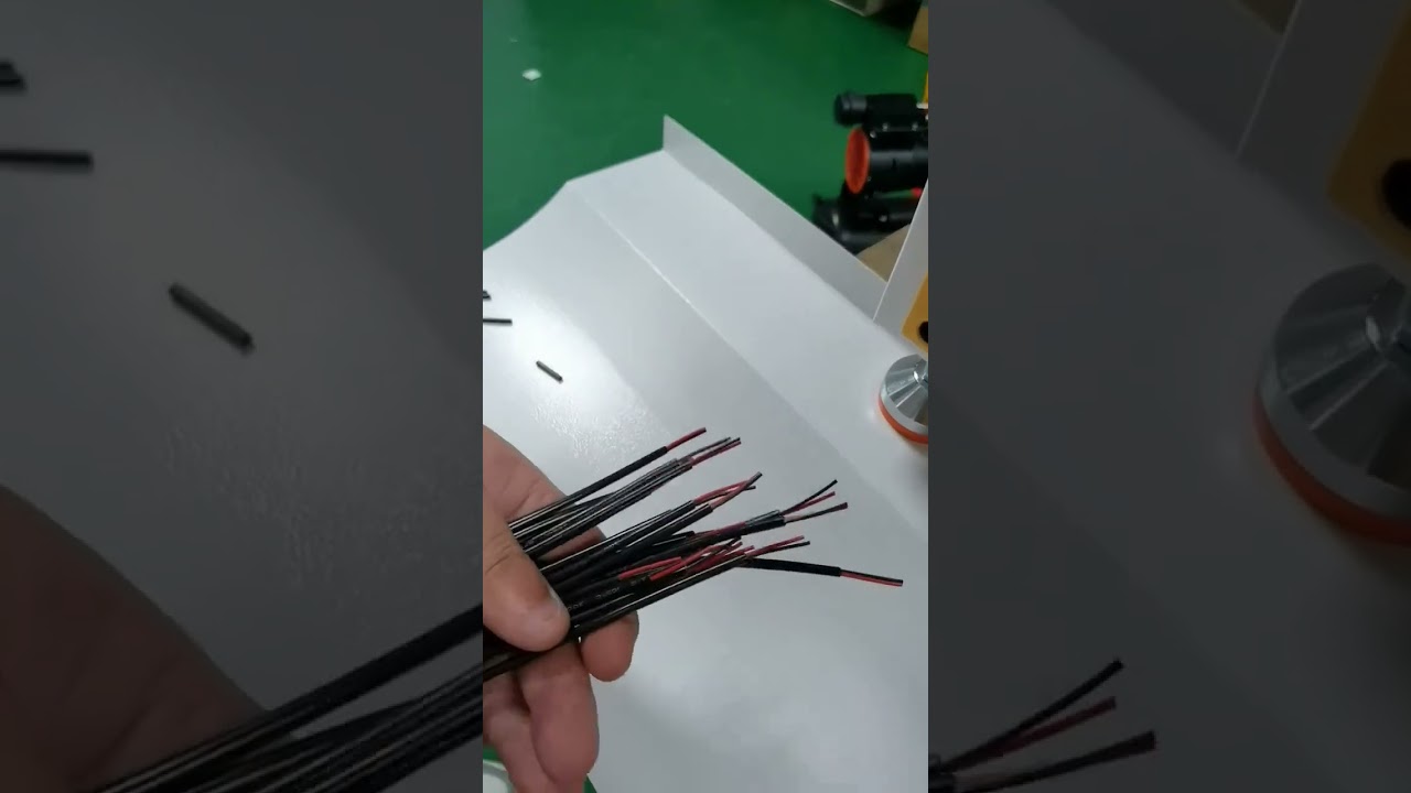 High-Efficiency 8-Wheel Computer Wire Stripping Machine 1-Out-of-4