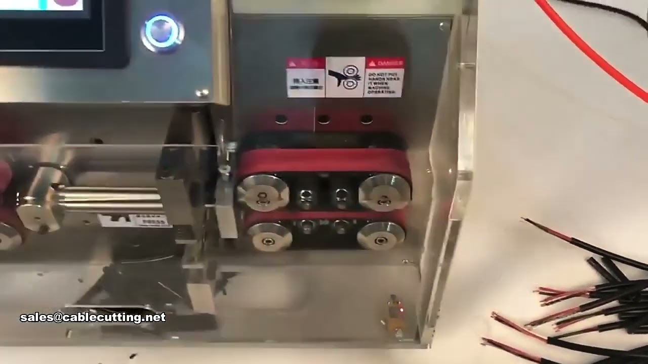 آلة أوتوماتيكية لقطع وتجريد كابلات الإنترنت PVC متعددة النواة