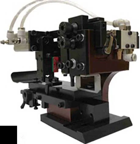 مطبّق كبس أفقي هوائي